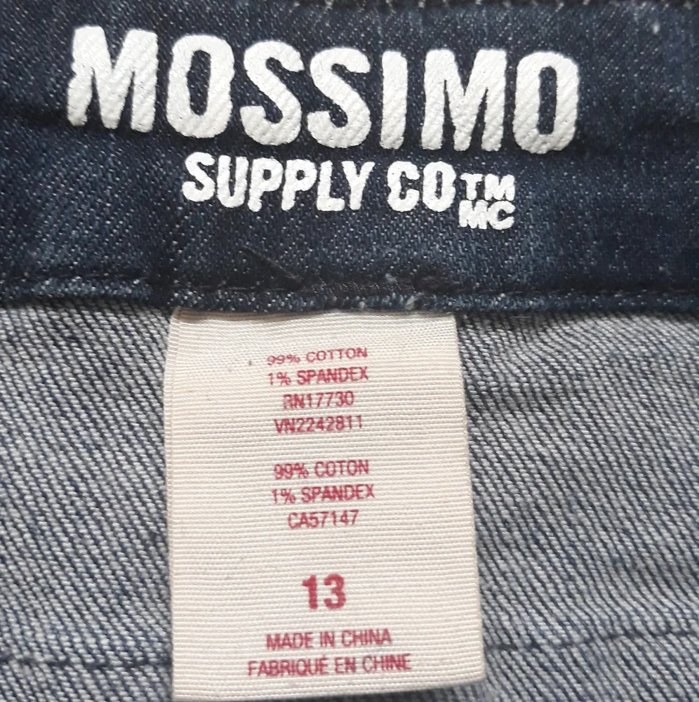 Mossimo High Waist Rolled Cuff Jean Shorts - Junior's 13 Waist 32" Denim Shorts - Picture 5 of 9